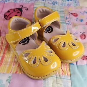 Livie & Luca Yellow Patent Leather Petals Size 6